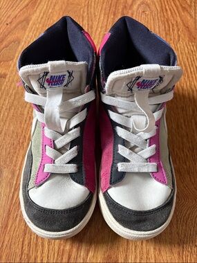 Nike Kids High-Top Sneakers in Pink, Black and White